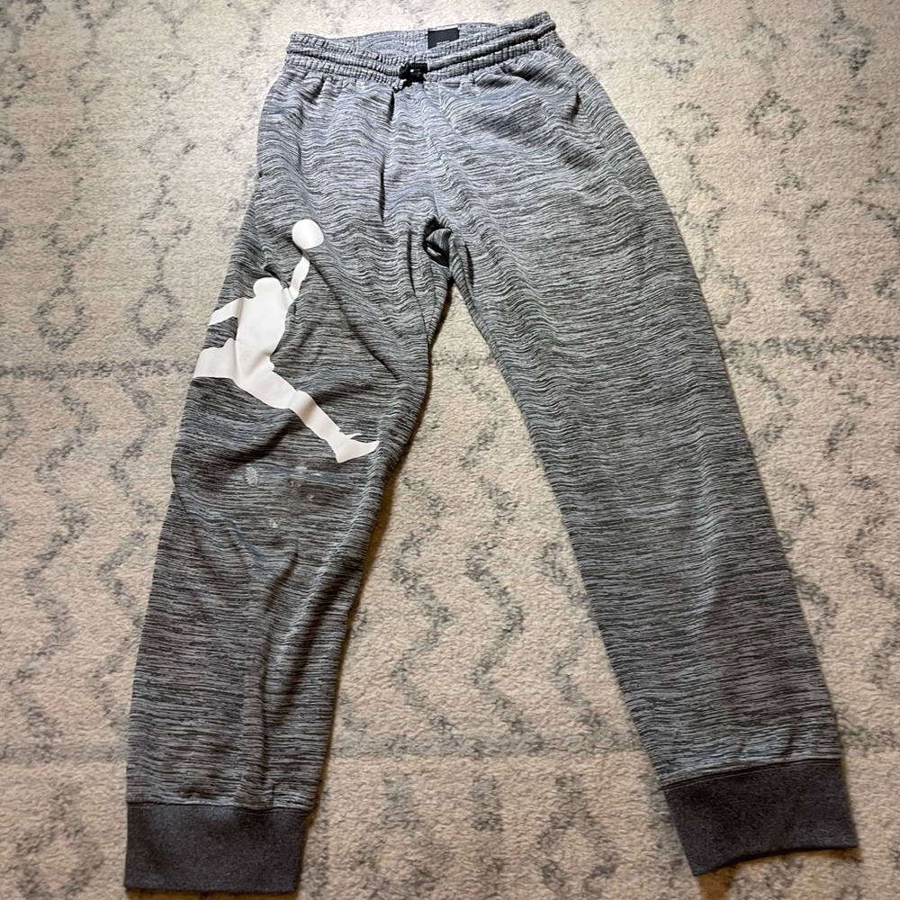 Jordan’s jogger, boys size L